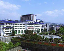 湖北民族大学